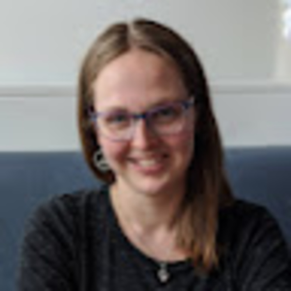 Meet your Posher, Elise
